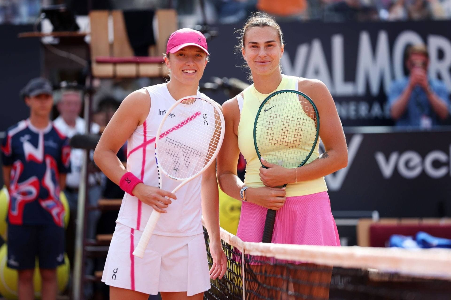 WATCH: Iga Swiatek crashes Aryna Sabalenka's press conference at Italian Open for 'very difficult' question