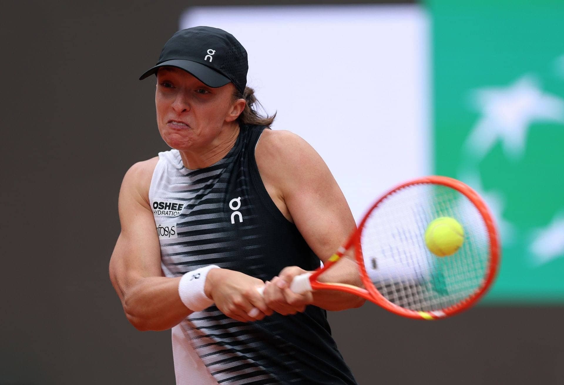 Iga Swiatek's Sassy Comeback Sparks Fan Frenzy at Italian Open